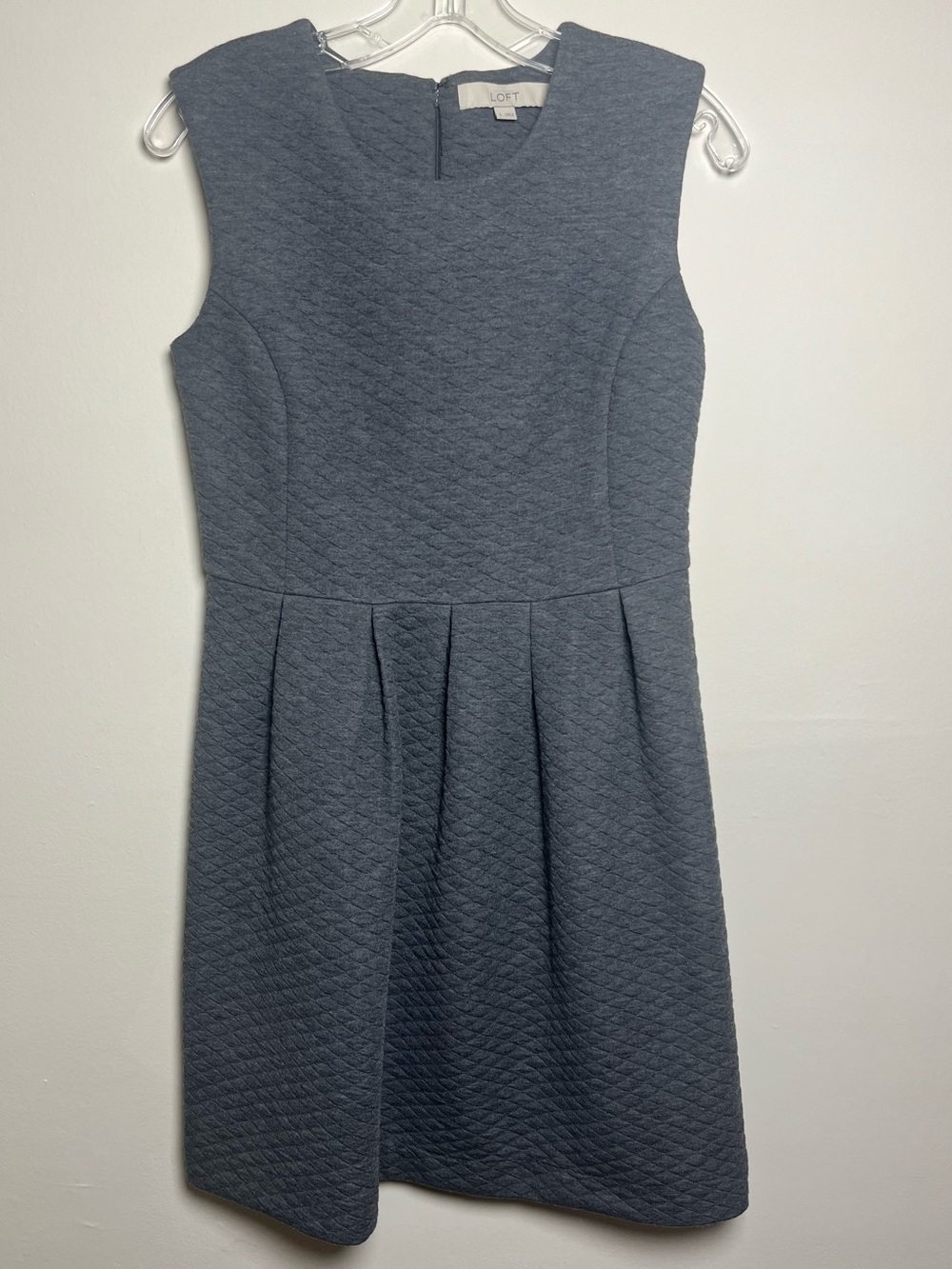 Woemn's LOFT Textured Sleeveless Fit-and-Flare Dress in Slate Gray Size 2
